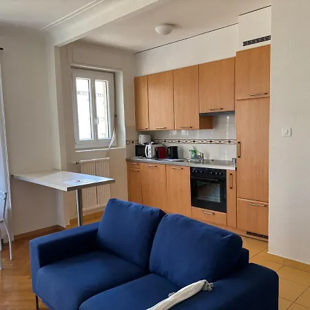 Quelques 6 Minutes A Pied De La Gare De Lausanne