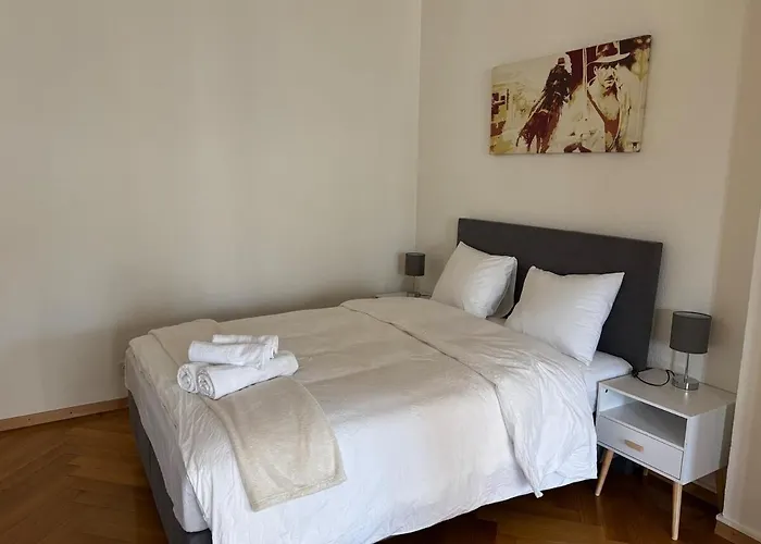 Quelques 6 Minutes A Pied De La Gare De Lozanna