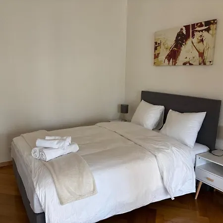 Quelques 6 Minutes A Pied De La Gare De 洛桑