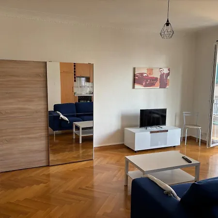 公寓 Quelques 6 Minutes A Pied De La Gare De 洛桑